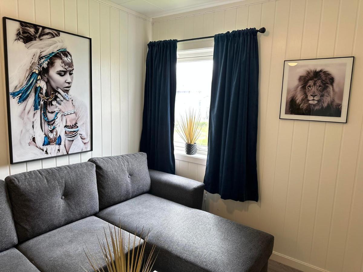 Vardo Accommodation - White House 외부 사진
