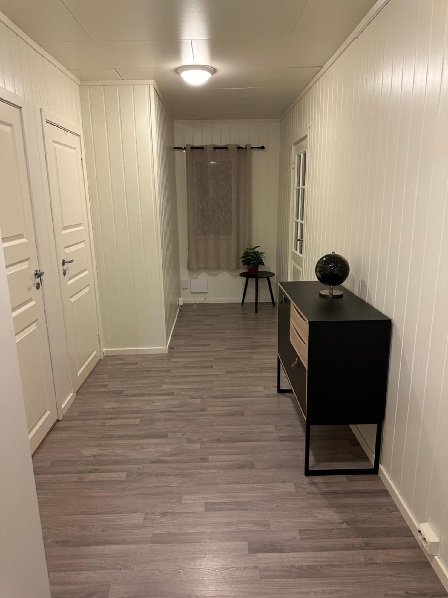 Vardo Accommodation - White House 외부 사진